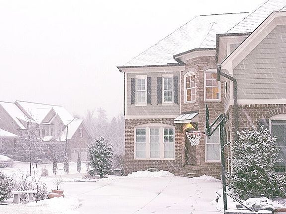 3rd image of 501 Simbury Glen Ct