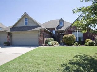 2408 W D St, Jenks, OK 74037