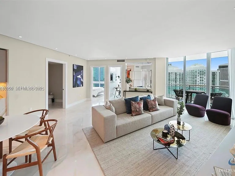 350 S Miami Ave #3902 — Photo 5