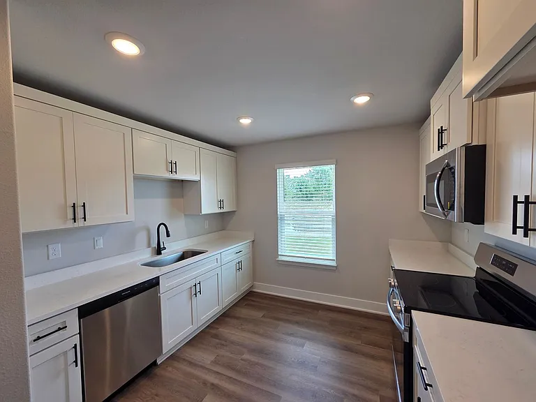 7169 Fox Meadow Dr — Photo 6