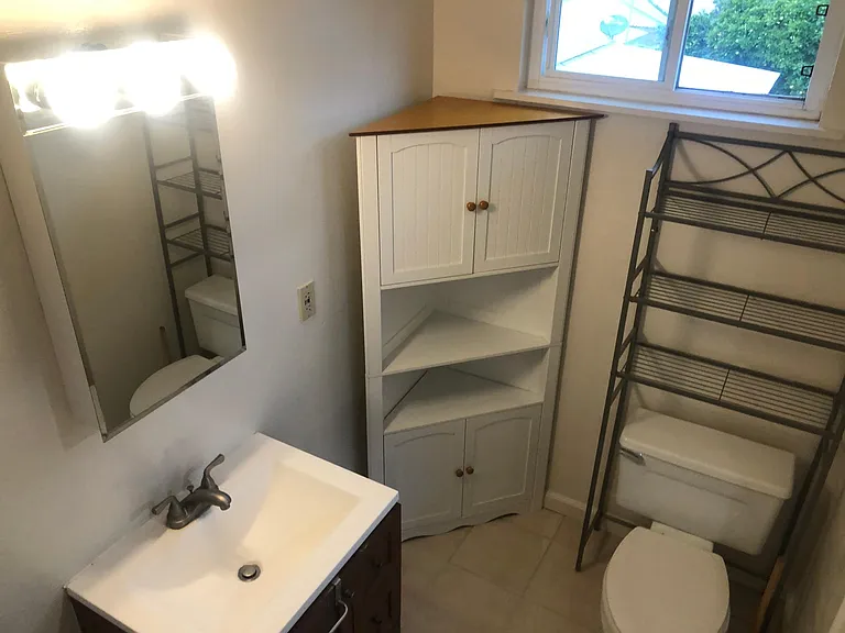 1041 Connecticut St #B — Photo 15