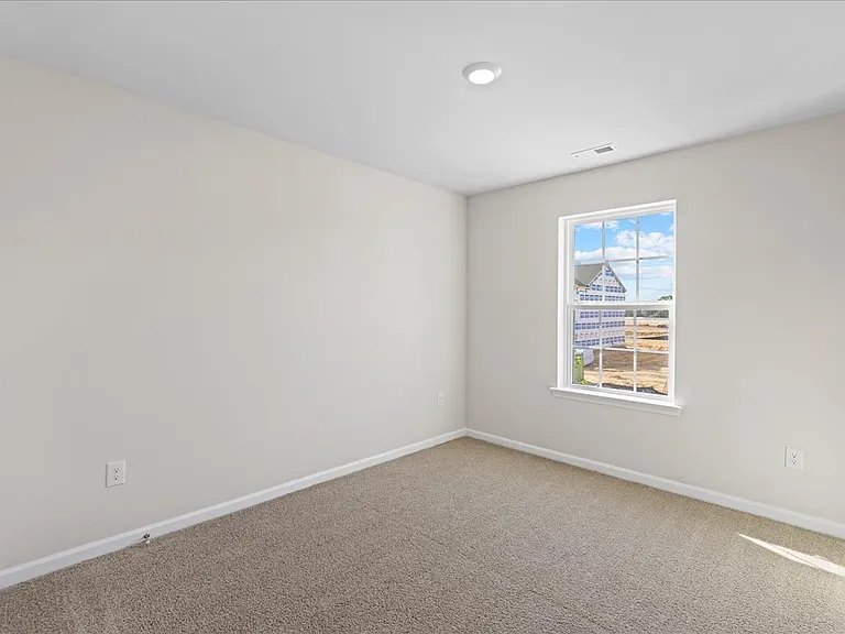 113 Malibu Dr — Photo 2