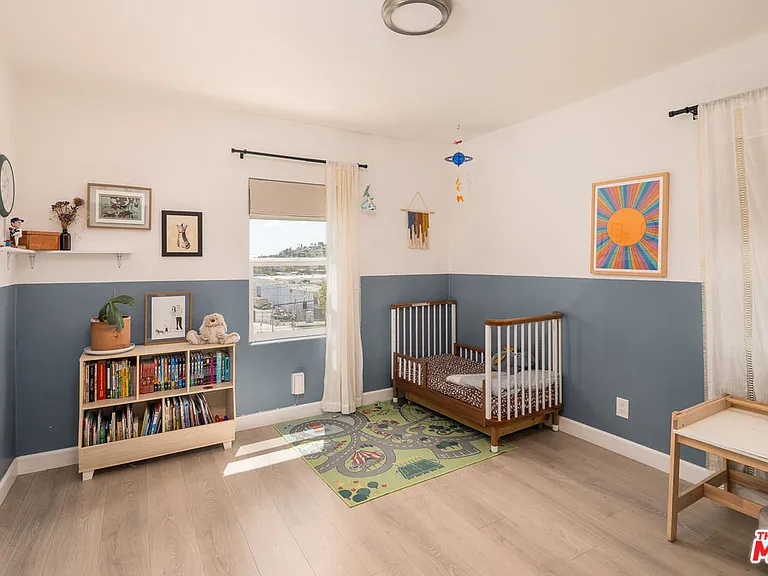 4540 Catalpa St — Photo 20