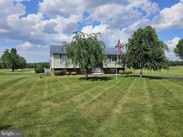 1424 Fish And Game Rd, Littlestown, PA 17340