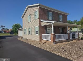19327 Longmeadow Rd, Hagerstown, MD 21742