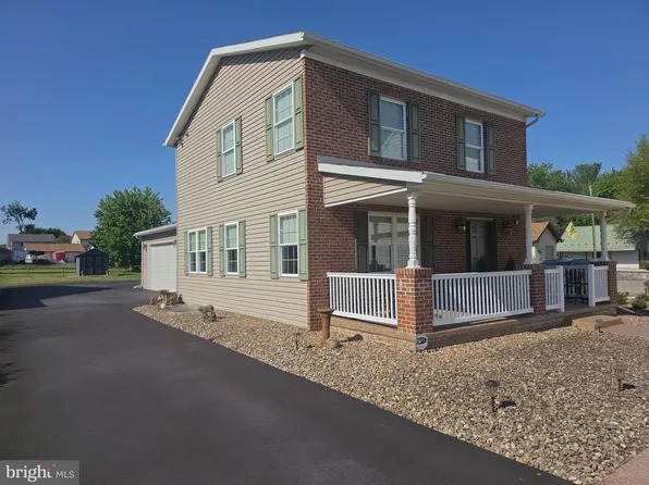 19327 Longmeadow Rd, Hagerstown, MD 21742