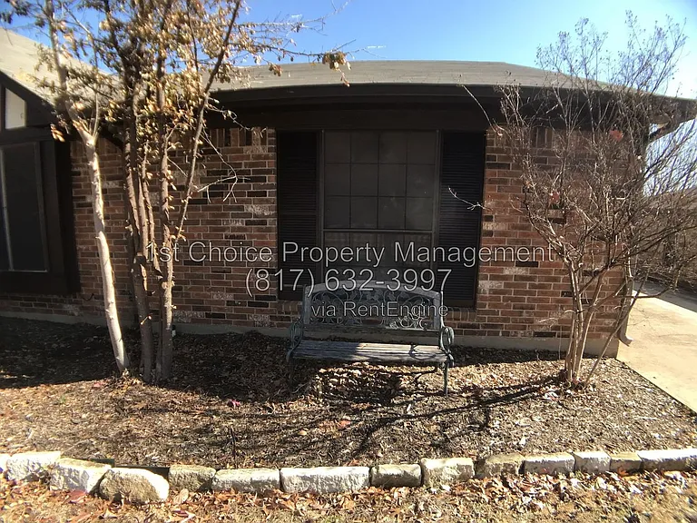 1120 Highpoint Rd — Photo 3