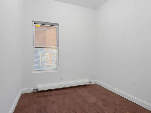 1823 Anthony Avenue image 12 of 31