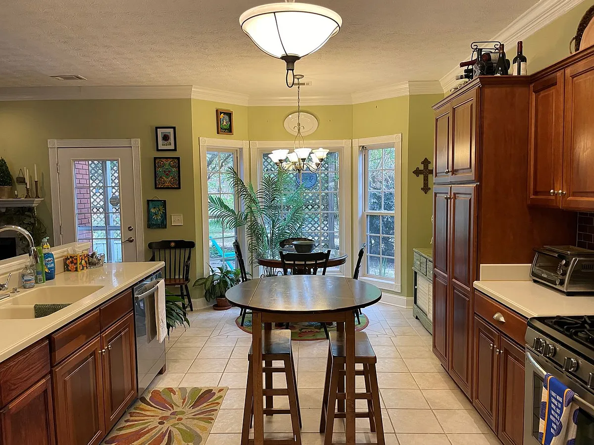 Building Photo - 655 Belmonte Dr
