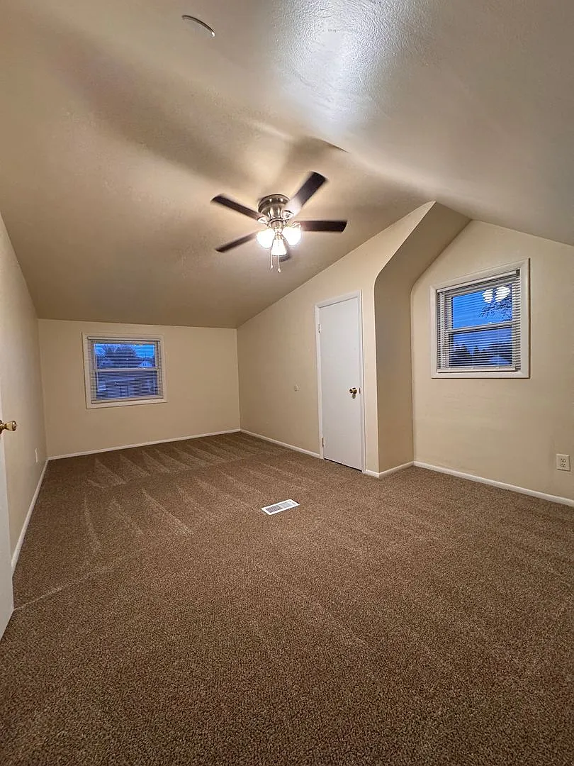 1079 North Ave. — Photo 3