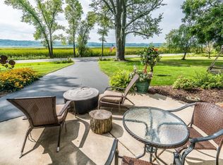 W3470 Lake Shore Dr, Lake Geneva, WI 53147