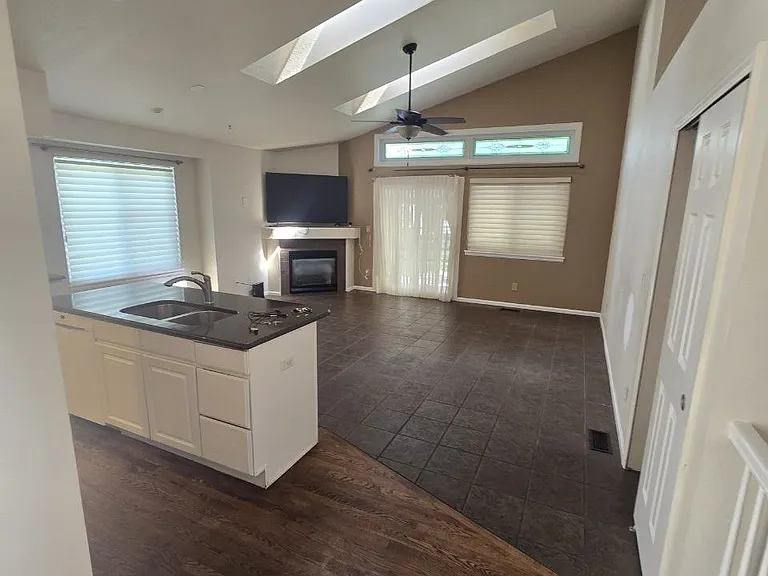 4106 S Granby Cir — Photo 6