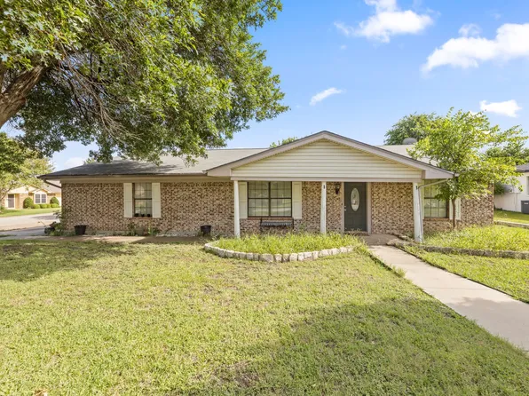 304 Childers Ave, Benbrook, TX 76126