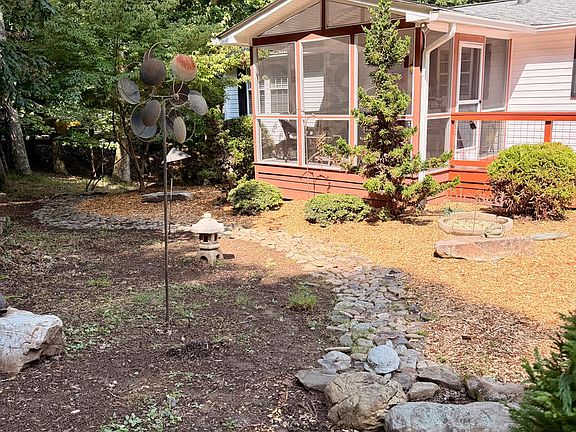 5th image of 206 Bass Ridge Dr
