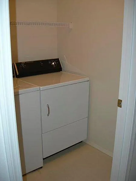 2 bed, 1.5 bath, 1078 sqft, $1,500 — Photo 2