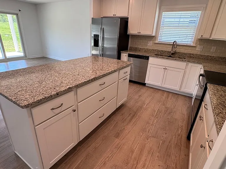 612 Dripping Spring Dr — Photo 11