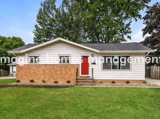 3890 W 214th St, Fairview Park, OH