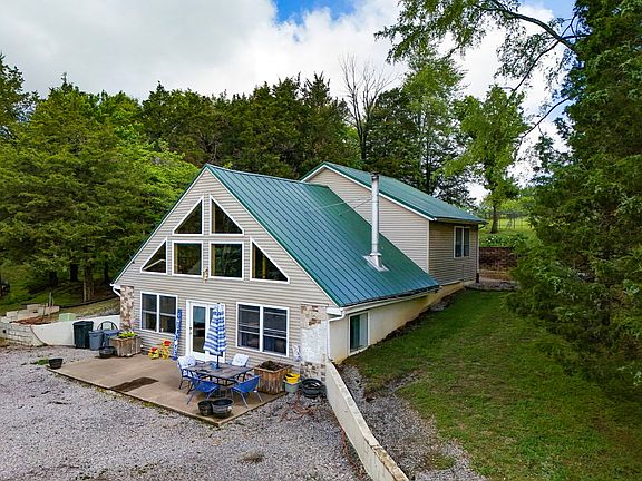 3rd image of 588 Toler Ln