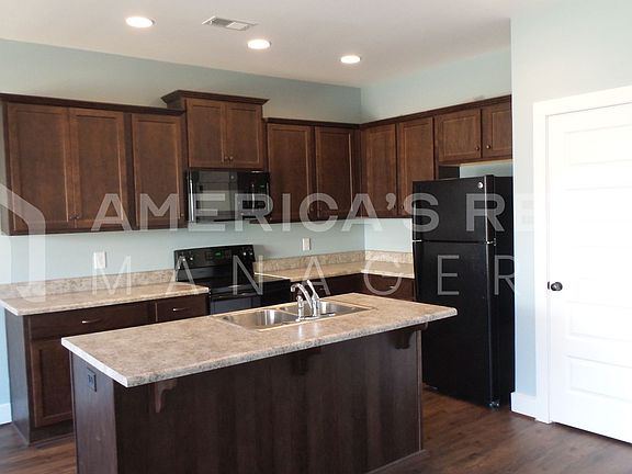 4th image of 14485 Griffin St
