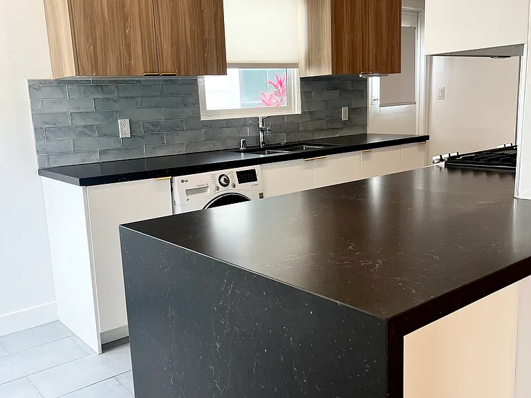416 Longfellow Ave — Photo 5