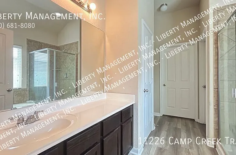 11226 Camp Creek Trl — Photo 24