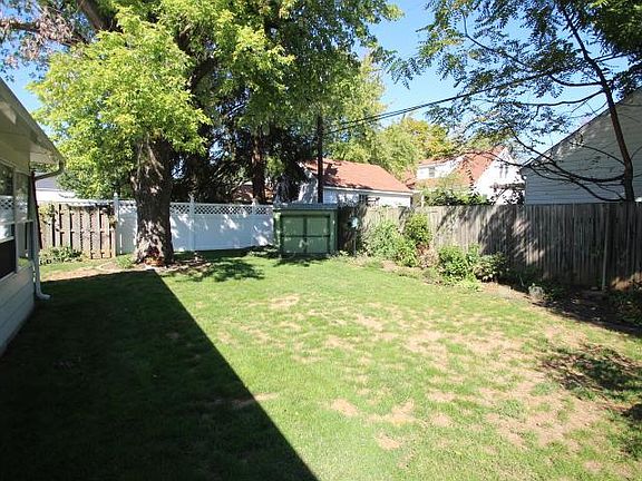 4th image of 917 Broadview Blvd