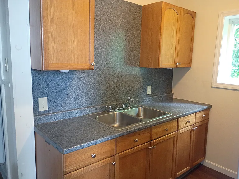 18 West St #1 — Photo 5