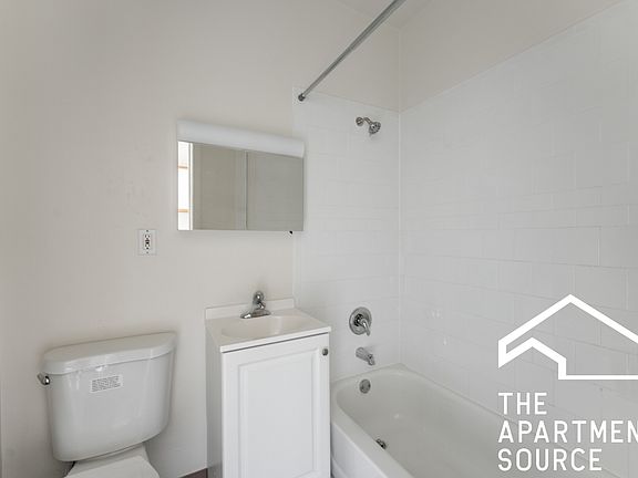 4th image of 3957 N Irving Park #320