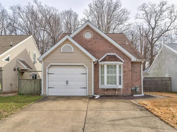 3933 Seasons Point, Evansville, IN 47715