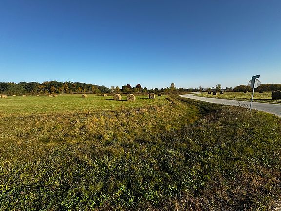 2nd image of 18306 Loretta Dr