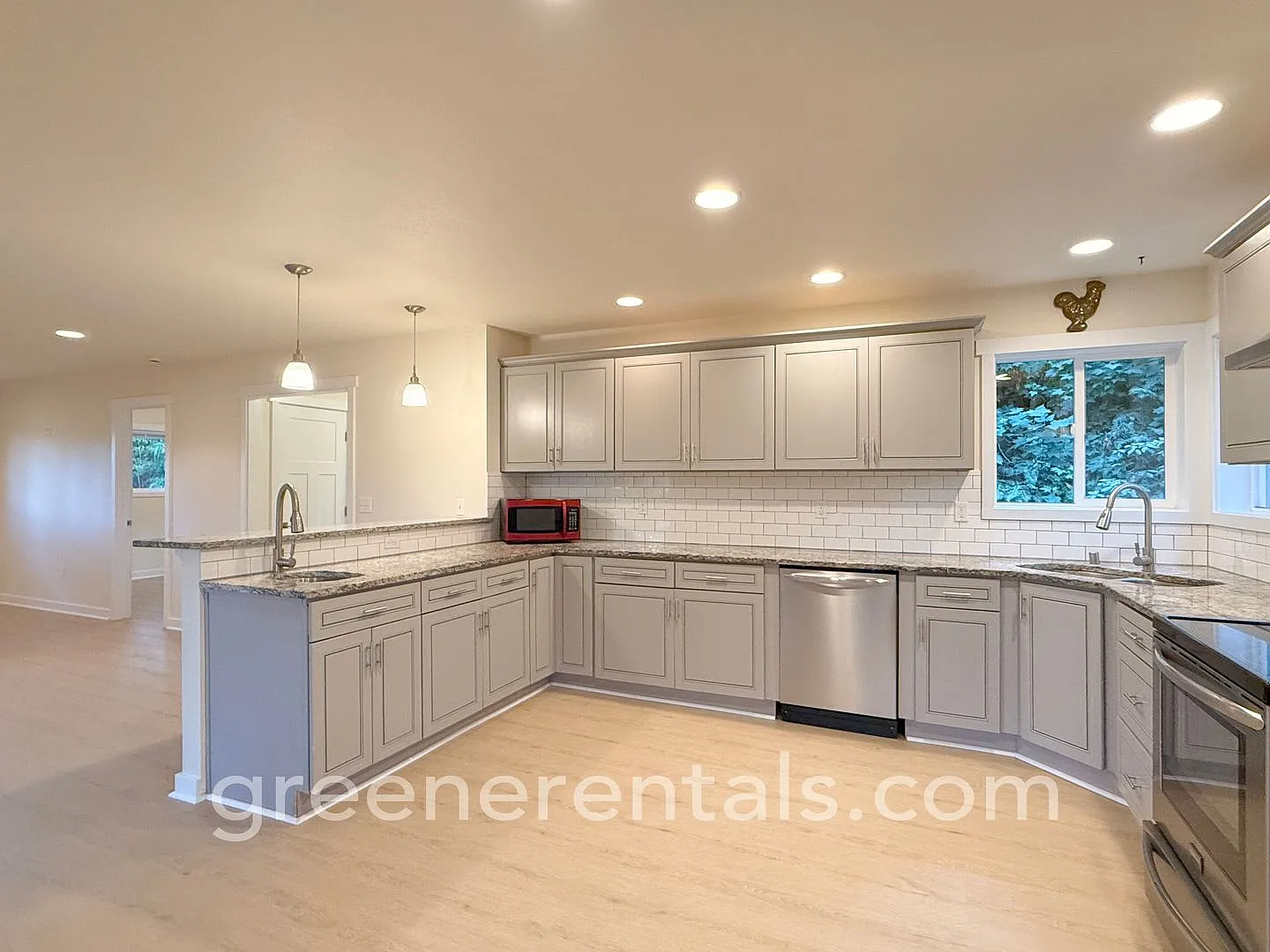 3 BR / 1.75 BA Mud Bay Home in a Private, Peaceful Setting — Photo 4