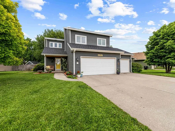 2929 Tasker Ln, Salina, KS 67401