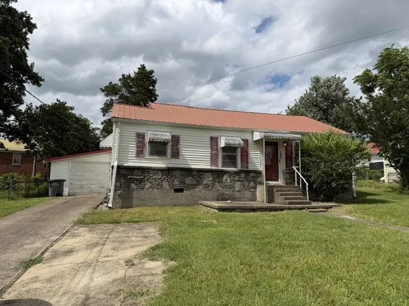 1505 Lawndale Ave, Fayetteville, TN 37334