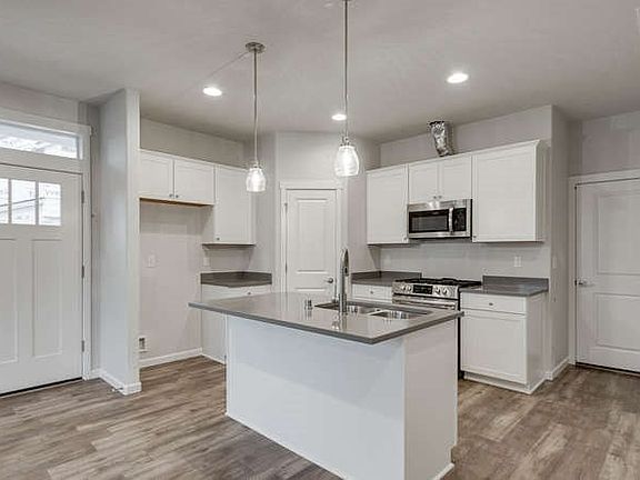 3rd image of 11010 NE 23rd Cir