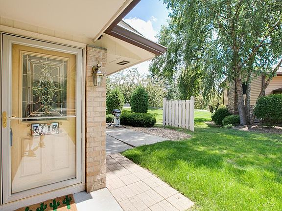 2nd image of 7117 Robinwood Bay