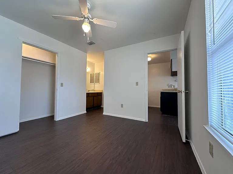 Brookhollow Apartments — Photo 45