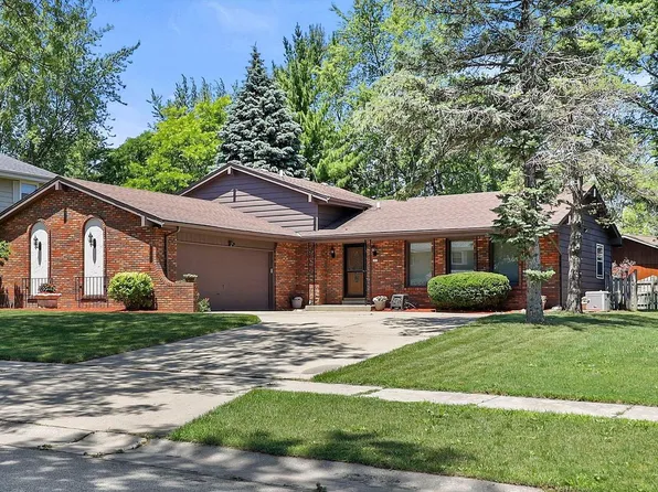 480 E Arthur DRIVE, Oak Creek, WI 53154