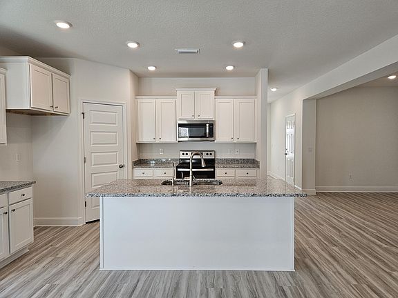 5th image of 20 N Nest Ln