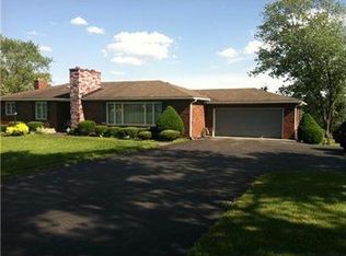 2408 Old Butler Rd, New Castle, PA 16101