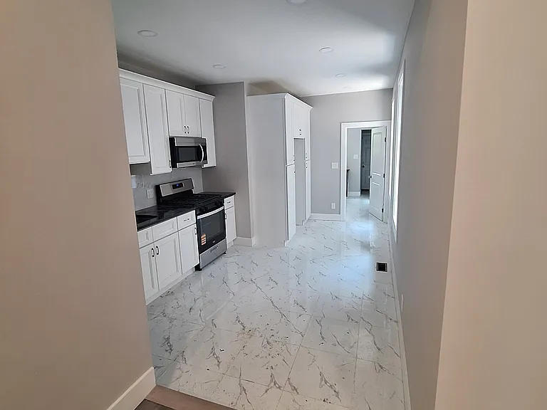 1007 W Dauphin St — Photo 6
