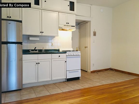 2nd image of 599 Hudson St #4C
