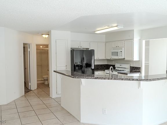 4th image of 2753 Devita Cir