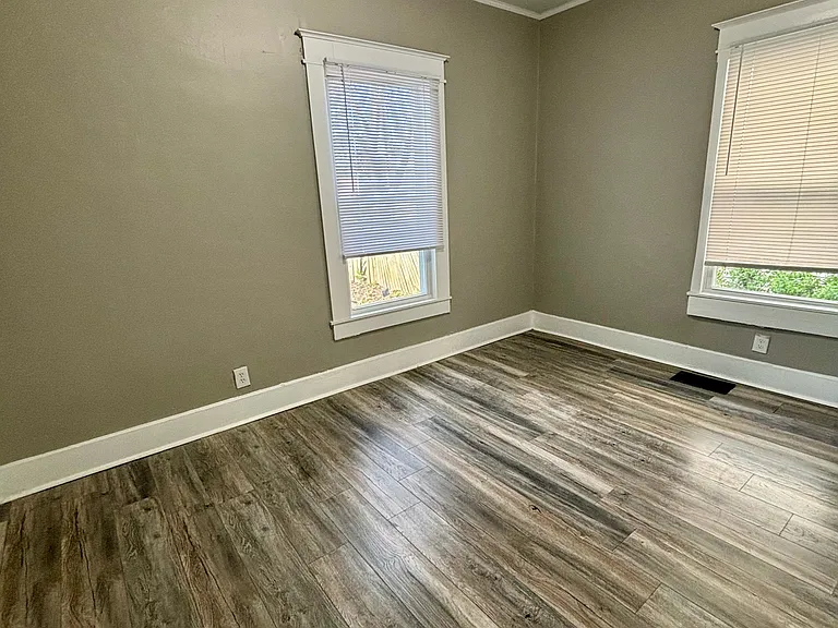 1214 Dresden Ave — Photo 9