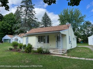 215 E Quincy St, Dimondale, MI 48821