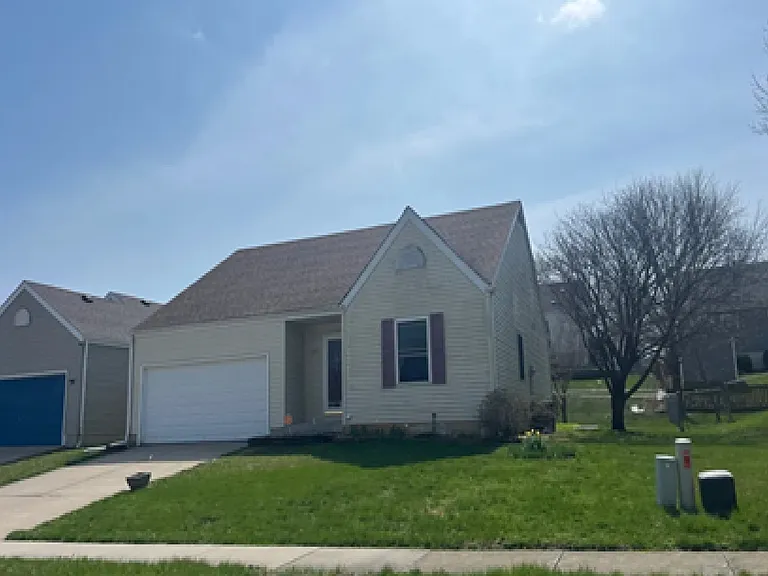 1600 Maureen Ct — Photo 3