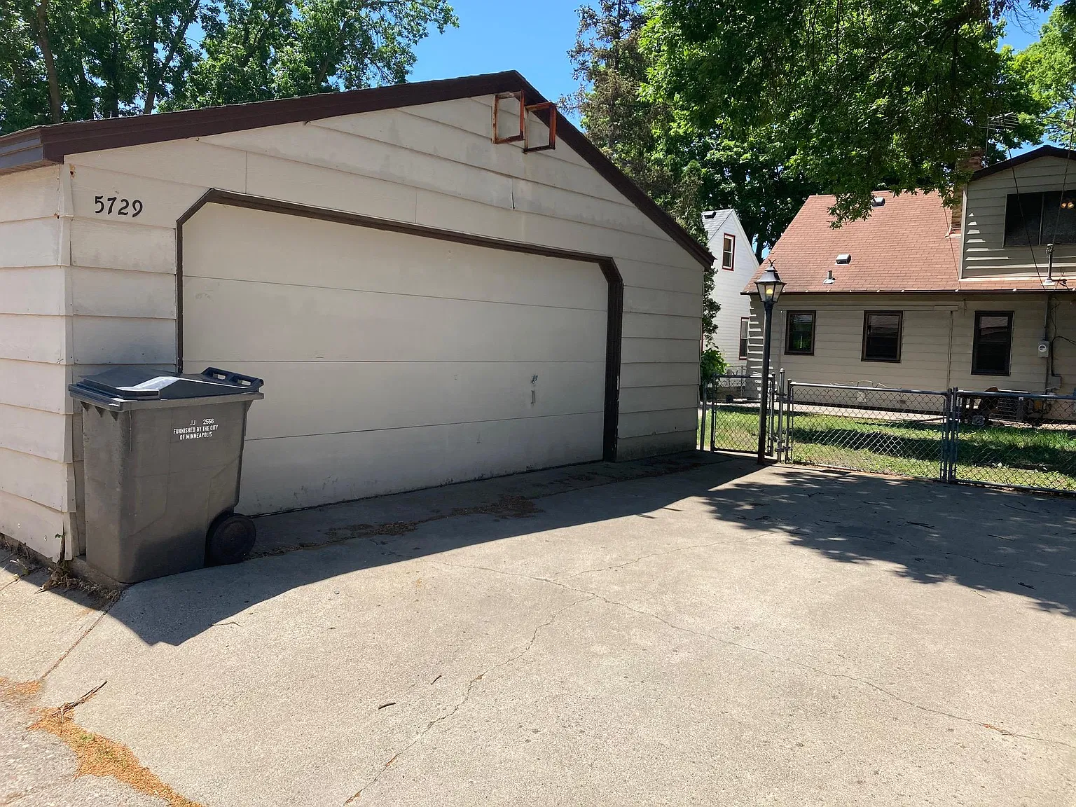 3 bed, 1276 sqft, $2,695 — Photo 4