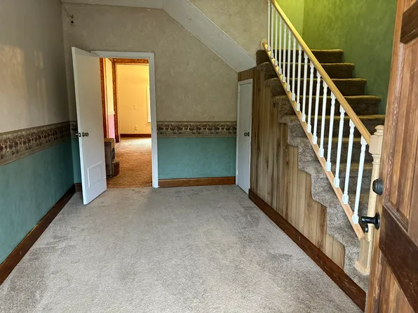 98 Bobbie Dr, Talladega, AL 35160