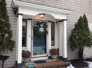 9 Fort St, Fairhaven, MA 02719