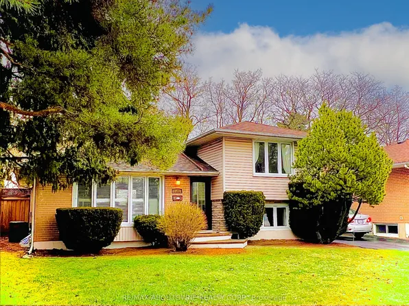 1419 Sandgate Cres, Mississauga, ON L5J 2E3