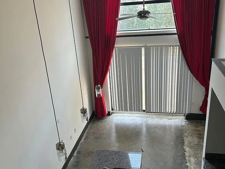 Atrium on Broad Apartments — Photo 24